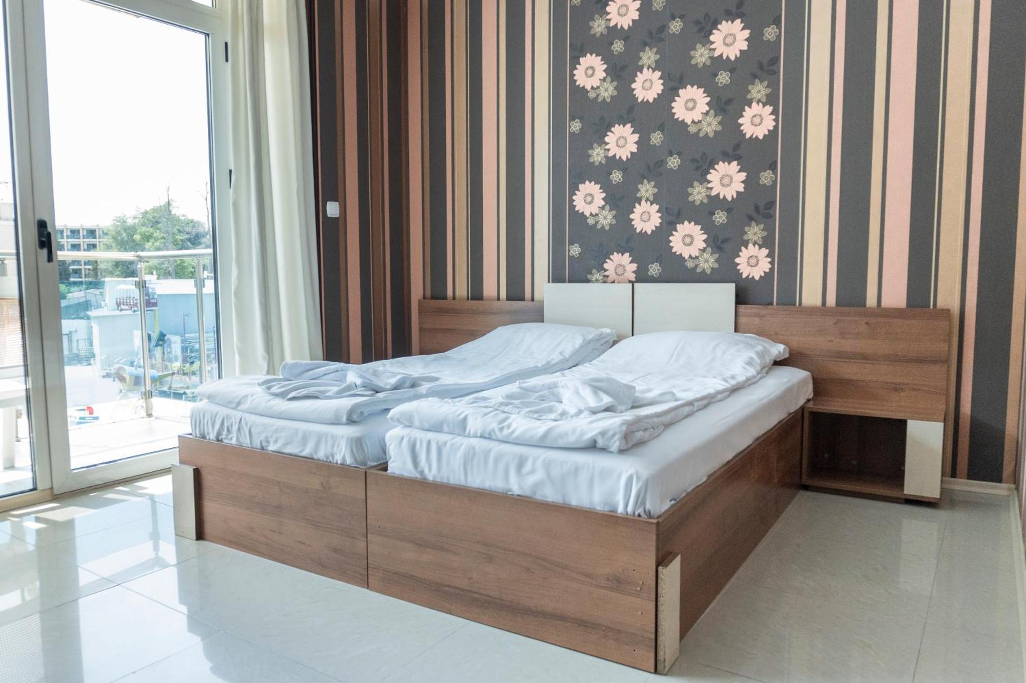 Deluxe Apartments Gallery 2 Слънчев бряг Екстериор снимка